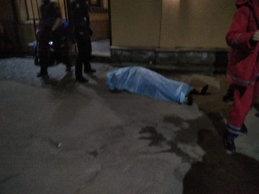 “Його била охорона закладу”: У Львові біля ресторану “Старгород” знайшли тіло чоловіка