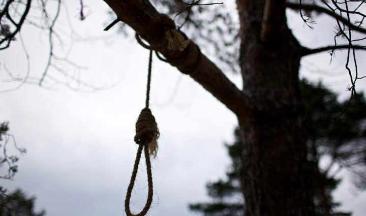 “Висів на дереві у саду”: На Львівщині за дивних обставин загинув військовий
