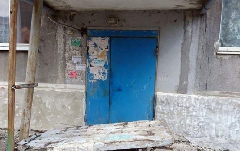 У Донецькій області на дітей впала бетонна стіна: Одна постраждала вже померла в лікарні