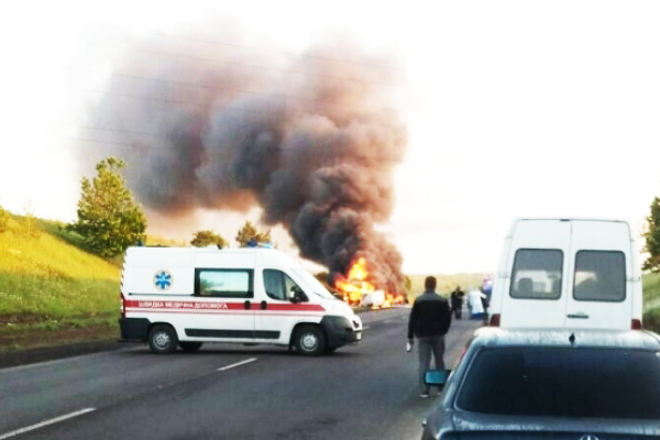 “В результаті зіткнення стався вибух”: ДТП на Рівненщині закінчилася смертю