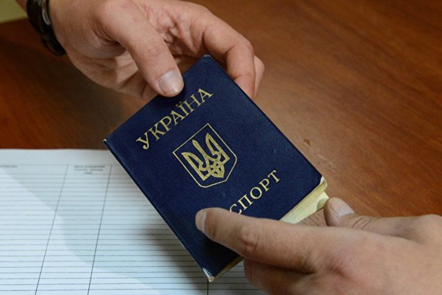 Друге громадянство: Частину українців пропонують жорстоко покарати