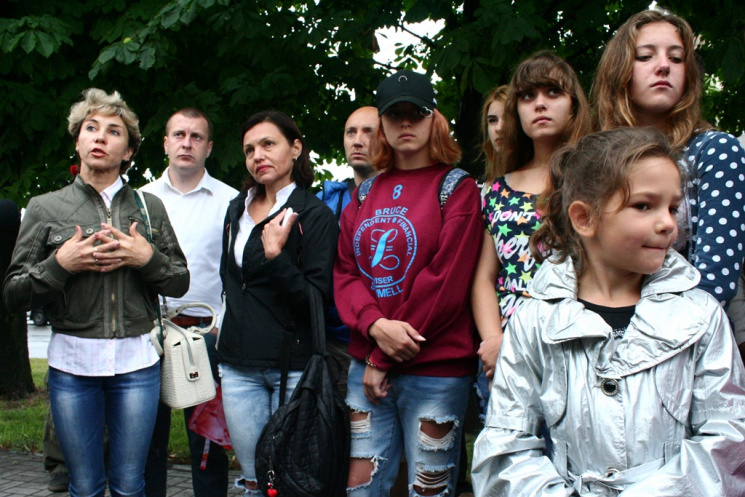 “Розробили законопроект, а про дітей не подумали”: Львівська обласна рада хоче вигнати учнів інтернату на вулицю