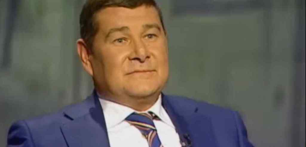 Робив це “за погодженням з президентом і його людьми”: Онищенко був посередником між Порошенком і Тимошенко
