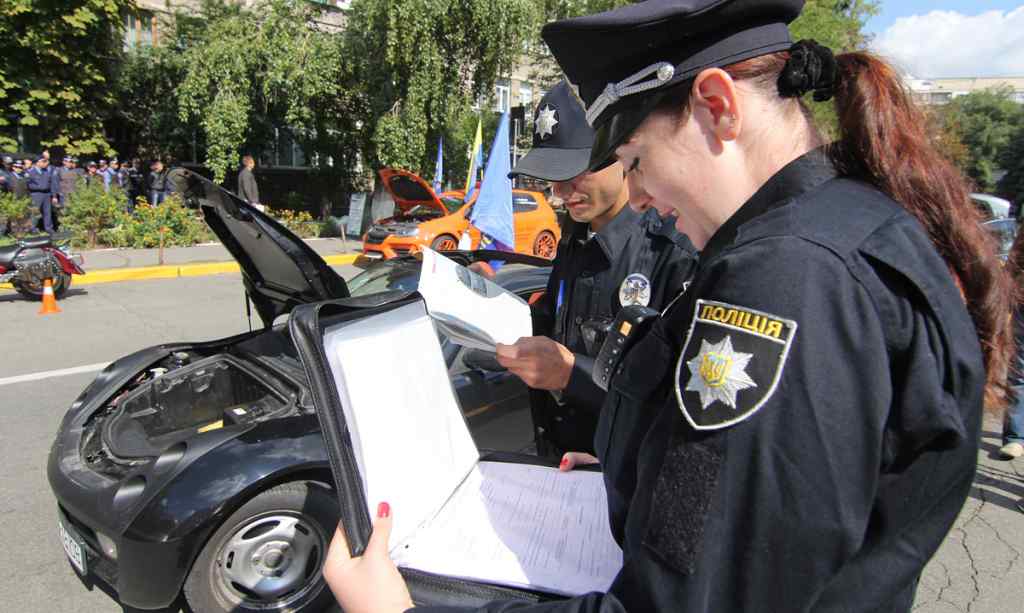 “Пастка для українських водіїв”: Юристи обурені новими правилами оформлення ДТП