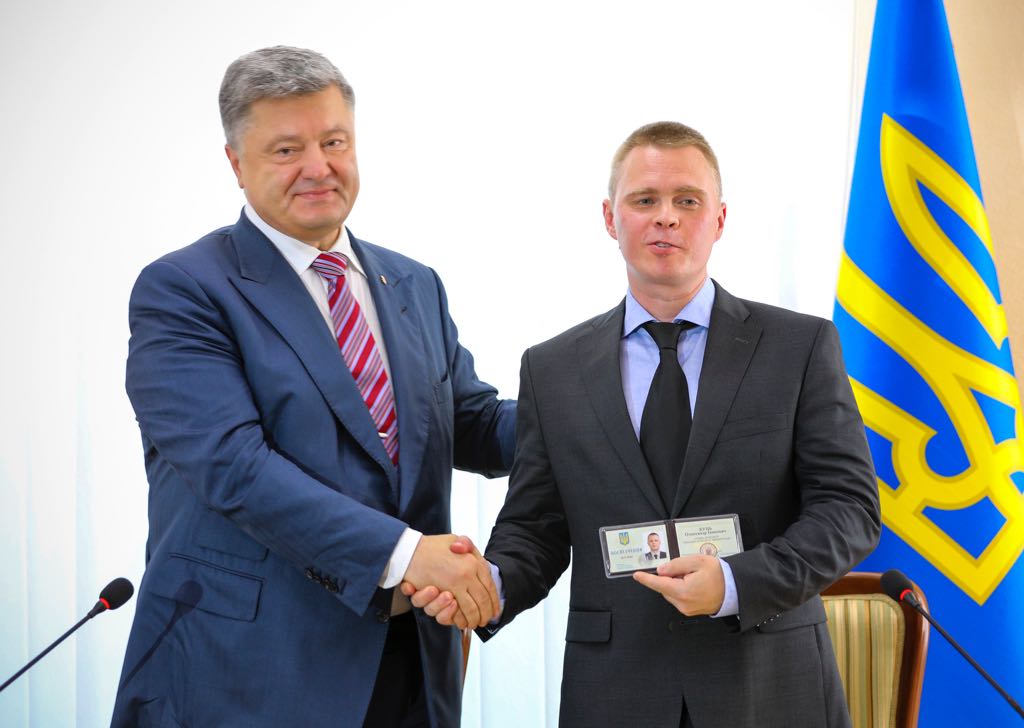 Загадковий губернатор з Россії: Кого і чому Порошенко призначив на пост голови Донецької адміністрації