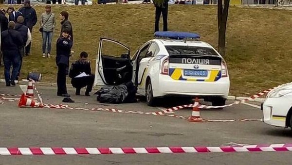 “Все сталося посеред білого дня”: У столиці в машині знайшли застреленого чоловіка