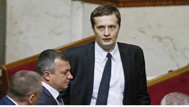 “Навіть за Януковича такого не було”: Молодший Порошенко підтримав диктаторський закон
