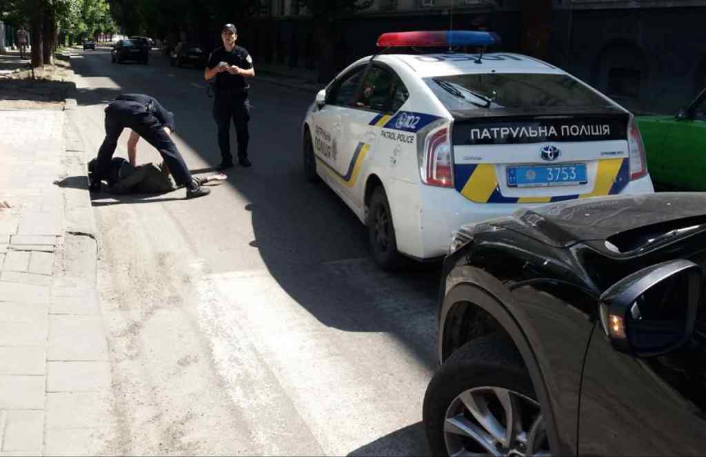 “Переходив дорогу в забороненому місці”: На Львівщині на смерть збили людину