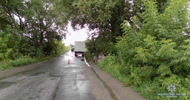 Моторошна ДТП на Вінниччині: Легковик на швидкості врізався в вантажівку