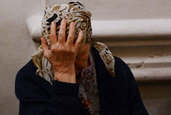 Хотіла заволодіти майном: На Хмельниччині соцробітниця ледь не вбила пенсіонерку