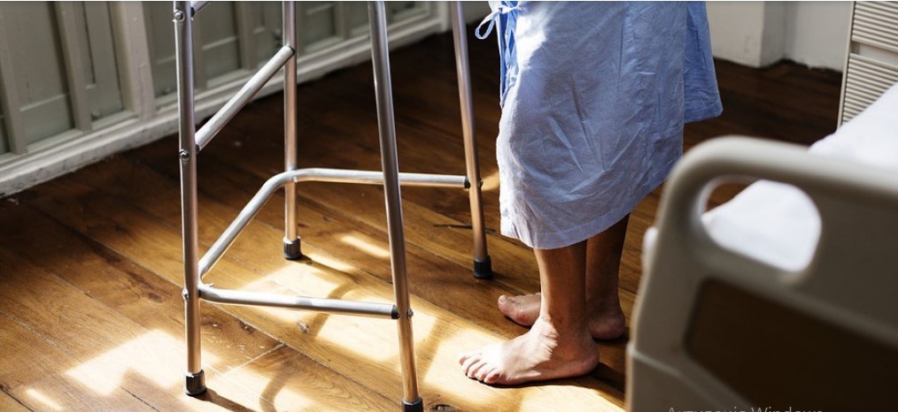 Виганяла бісів: 80-річна пацієнтка влаштувала різанину у лікарні