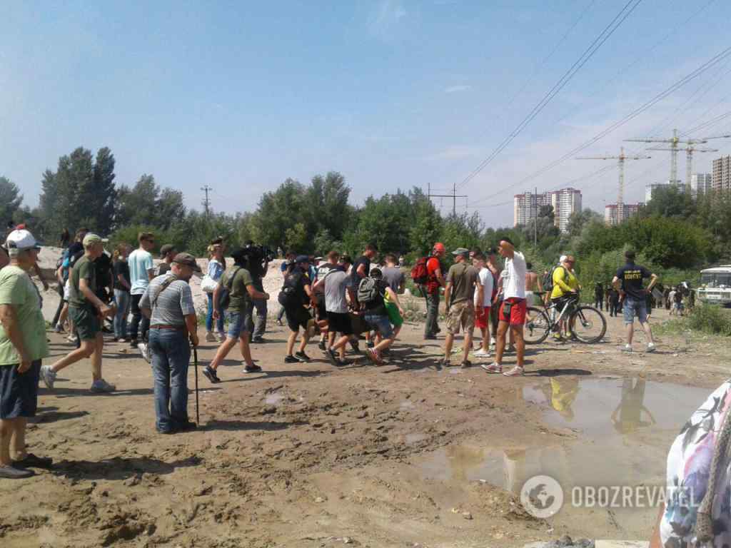 У Києві розлючені представники “Національного корпусу” влаштували бійку з поліцією