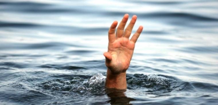 Тіло дістали за 5 годин: На Львівщині в ставку потонула дитина