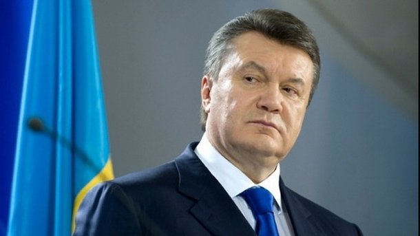 Бійка, тиснява і крики: Адвокати Януковича влаштували бійку у залі суду