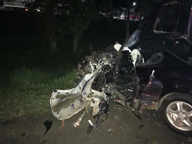 Смертельне ДТП на Львівщині: Вантажівка на шаленій швидкості зіткнулась з легковиком
