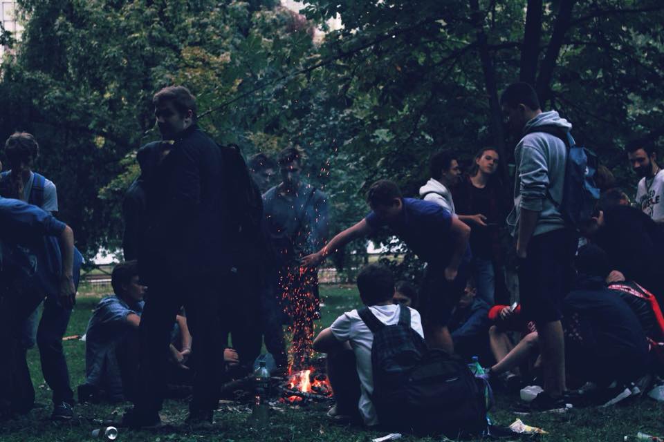 Бурхливо відсвяткували вступ до вузу: в Києві студенти розгромили парк