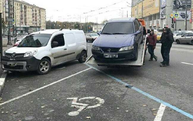 Вже від завтра вступає в дію закон про паркування: скільки доведеться заплатити українцям