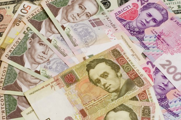 В Україні підняли зарплати, але не всім: кому пощастило та що потрібно знати кожному