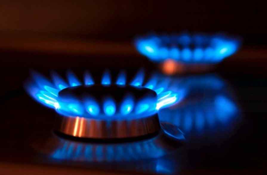 Подорожчає в два етапи: Українцям розповіли прогноз щодо цін на газ