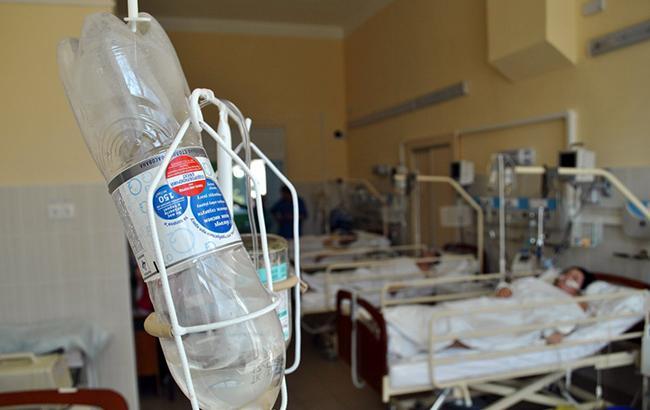 Масове отруєння у дитячому садку: Одразу 20 дітей злягли на лікарняні ліжка, перші подробиці