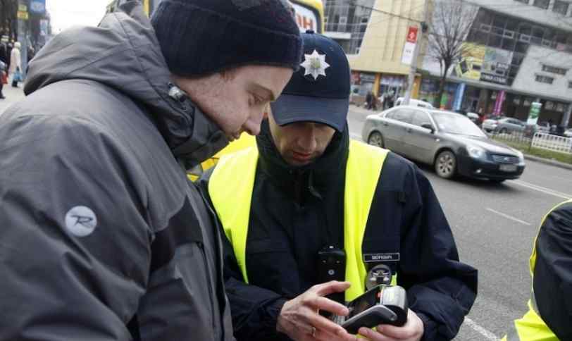 Штрафи до 5000 гривень з кожного: В Україні запропонували посилити правила для пішоходів
