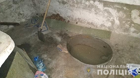 Живцем залив цементом: В Миколаєві чоловік жорстоко вбив пенсіонера