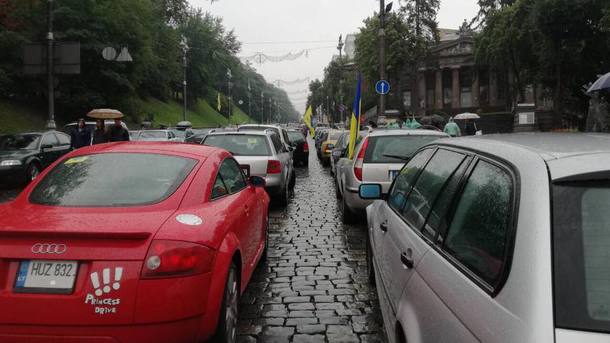 Сьогодні “Євробляхери” перекриють дороги по всій Україні:  де не вийде проїхати