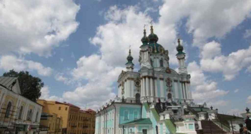 В Україні набув чинності скандальний закон: Андріївську церкву передадуть Константинополю