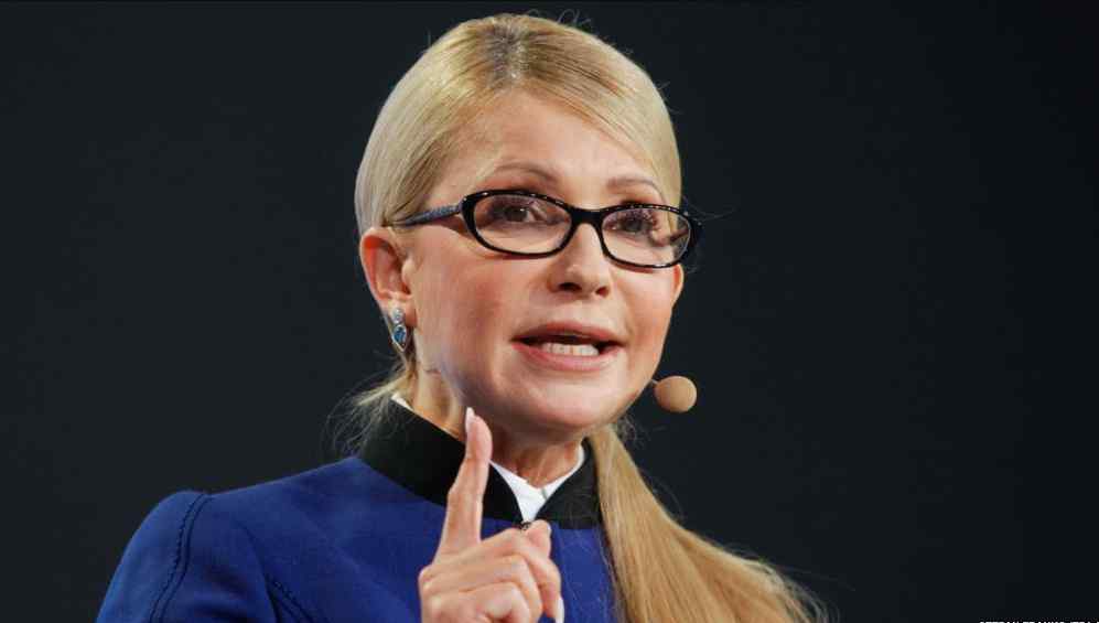 Скандальні плакати та квиток на Москву: Чому Тимошенко заходила на зустріч через службовий вхід