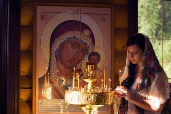 В Україні відзначають велике церковне свято: чим воно особливе для жінок і чого не можна робити у цей день