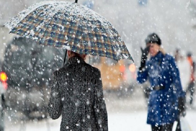 Майже по всій Україні – сніг із дощем: Прогноз погоди на 8 грудня
