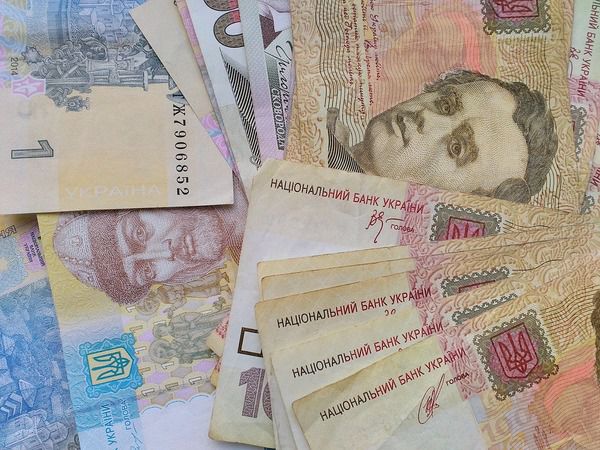 Ціна у платіжках зросте майже вдвічі: Для українців приготували нові сюрпризи під ялинку