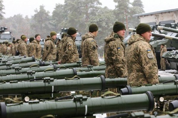 В Україні скликають велике військове засідання: у Порошенка дали коментар