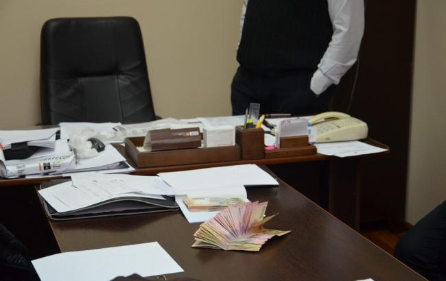 У Івано-Франківській області на хабарі спіймали керівника бюро судмедекспертизи