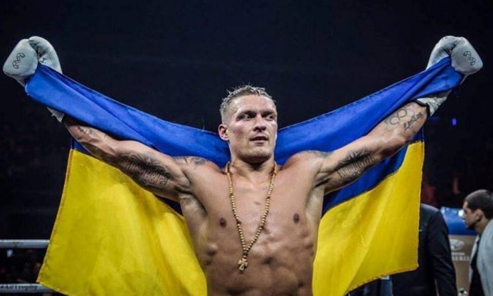 Усик привітав з Новим роком українською мовою: неочікувані слова чемпіона