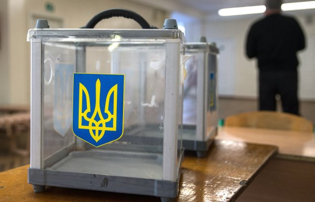 Перший пішов: ЦВК відмовила у реєстрації  кандидатові у президенти України