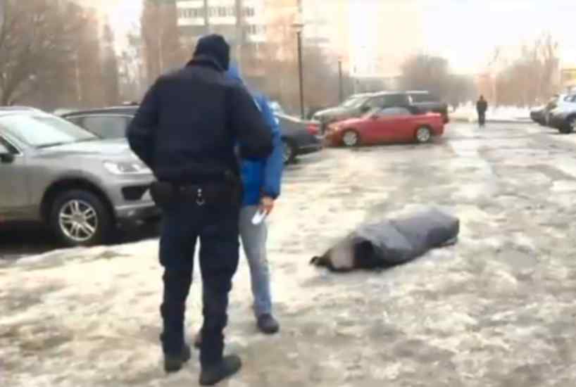 Люди просто проходили повз: В Києві через байдужість людей помер чоловік