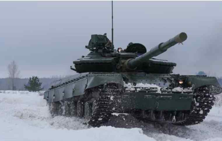 Потужне посилення українського війська: з’явилися вражаючі кадри модернізованого танка Т-64