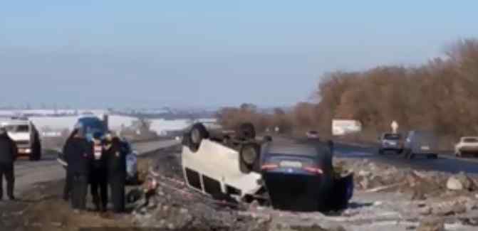 Фатальна ДТП під Харковом: На шаленій швидкості перекинулося чотири автівки, є жертви