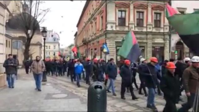 Масовий бунт охопив центр Львова: що відбувається, перші подробиці