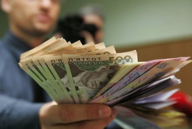 “До кінця 2019 року”: Українцям обіцяють зарплату у розмірі 12 тисяч. Наскільки це можливо