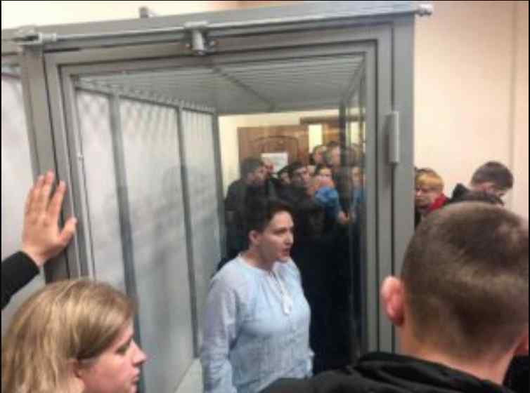 Савченко неочікувано повернули у столицю: Дають борщ з поганим м’ясом, у в’язнів від нього блювота