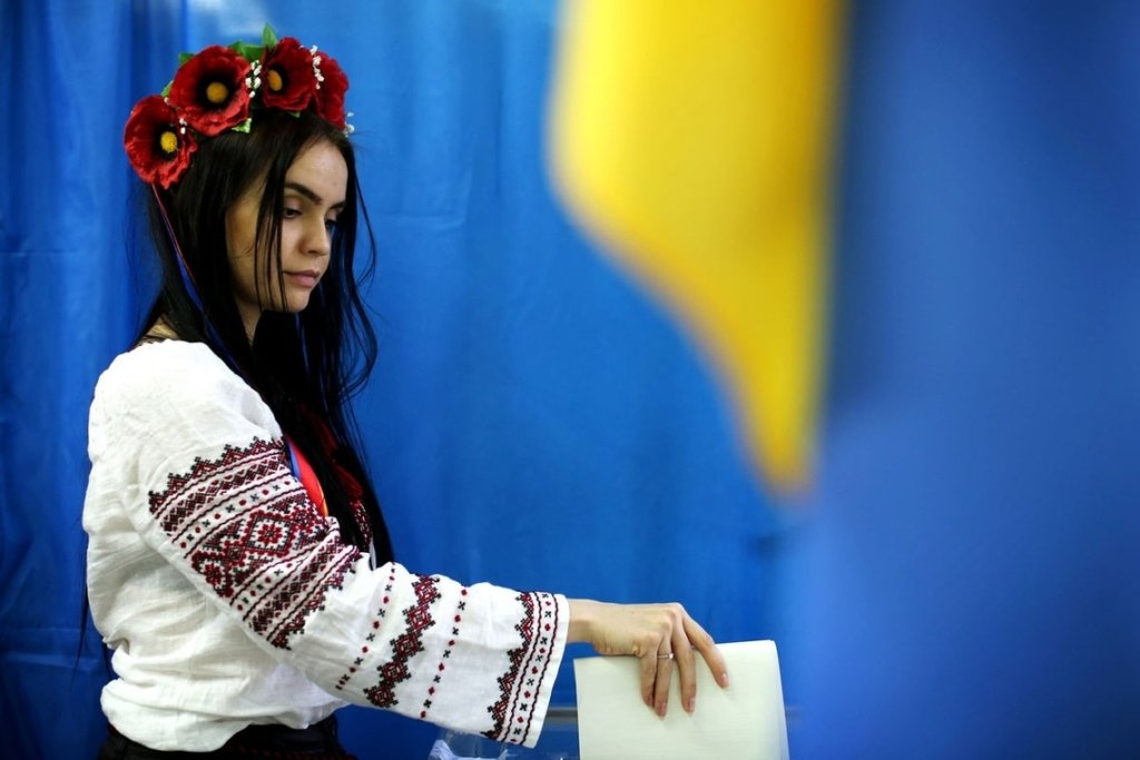 Найбільше підтримали Порошенка, Зеленського і Гриценка: як проголосували українці в інших країнах