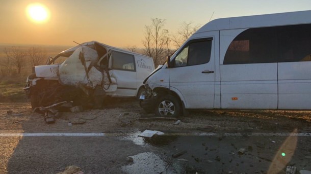 Смертельна ДТП на Одещині: мікроавтобус перевернувся