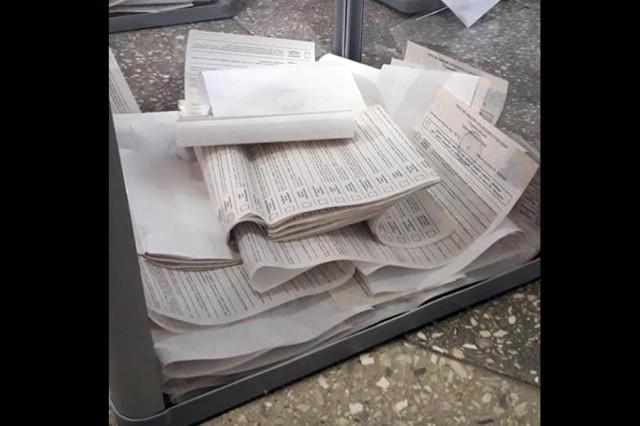 “Добирали” голоси усілякими способами: на Донеччині заявили про масштабну фальсифікацію на виборах
