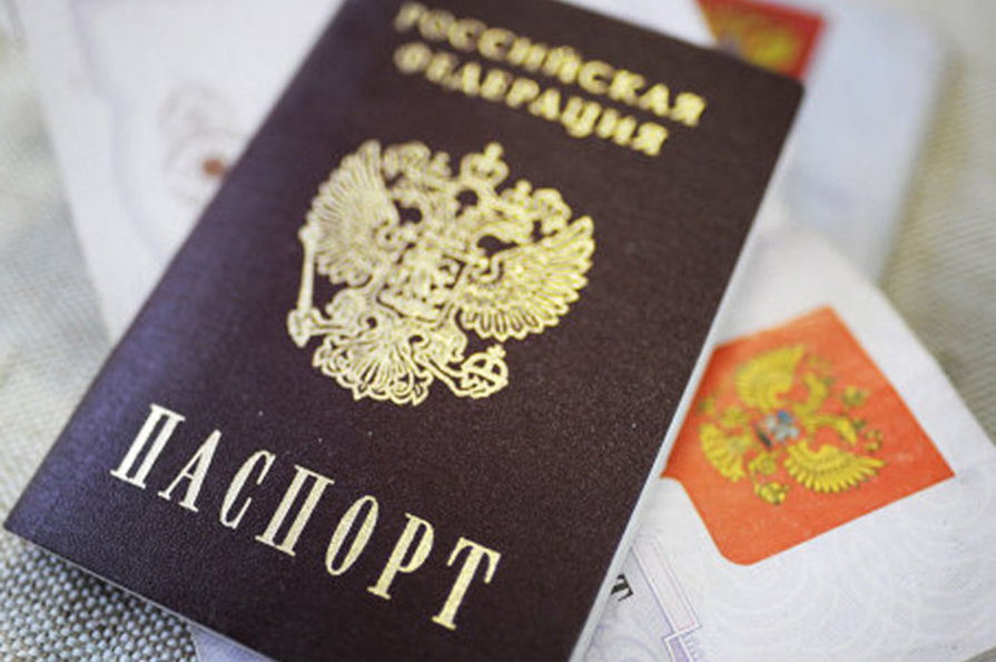 “Всупереч цілям і духу Мінських угод”: Франція і Німеччина зробили потужну заяву про видачу російських паспортів на Донбасі