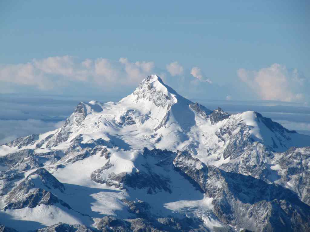 До вершини залишалося зовсім небагато: альпініст помер під час сходження на Ельбрус