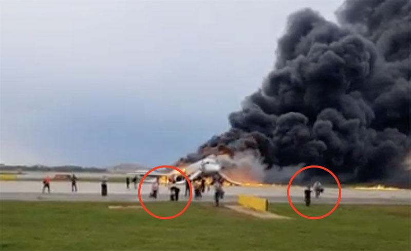 “Рятували з пекла своє барахло”: росіяни шоковані пасажирами згорілого літака в “Шереметьєво”