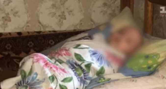 “Залишила 7-місячну дочку саму у відкритій квартирі”: Мати-зозуля уже три тижні не з’являється вдома
