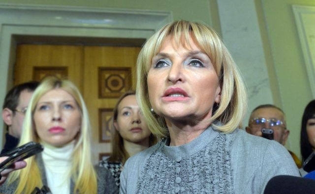 Порошенко оскандалився зі списком партії: “Жінка третього тисячоліття в прольоті”